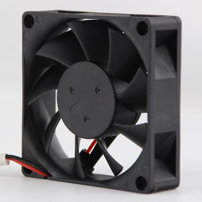 散熱風(fēng)扇11.jpg 散熱風(fēng)扇11.jpg